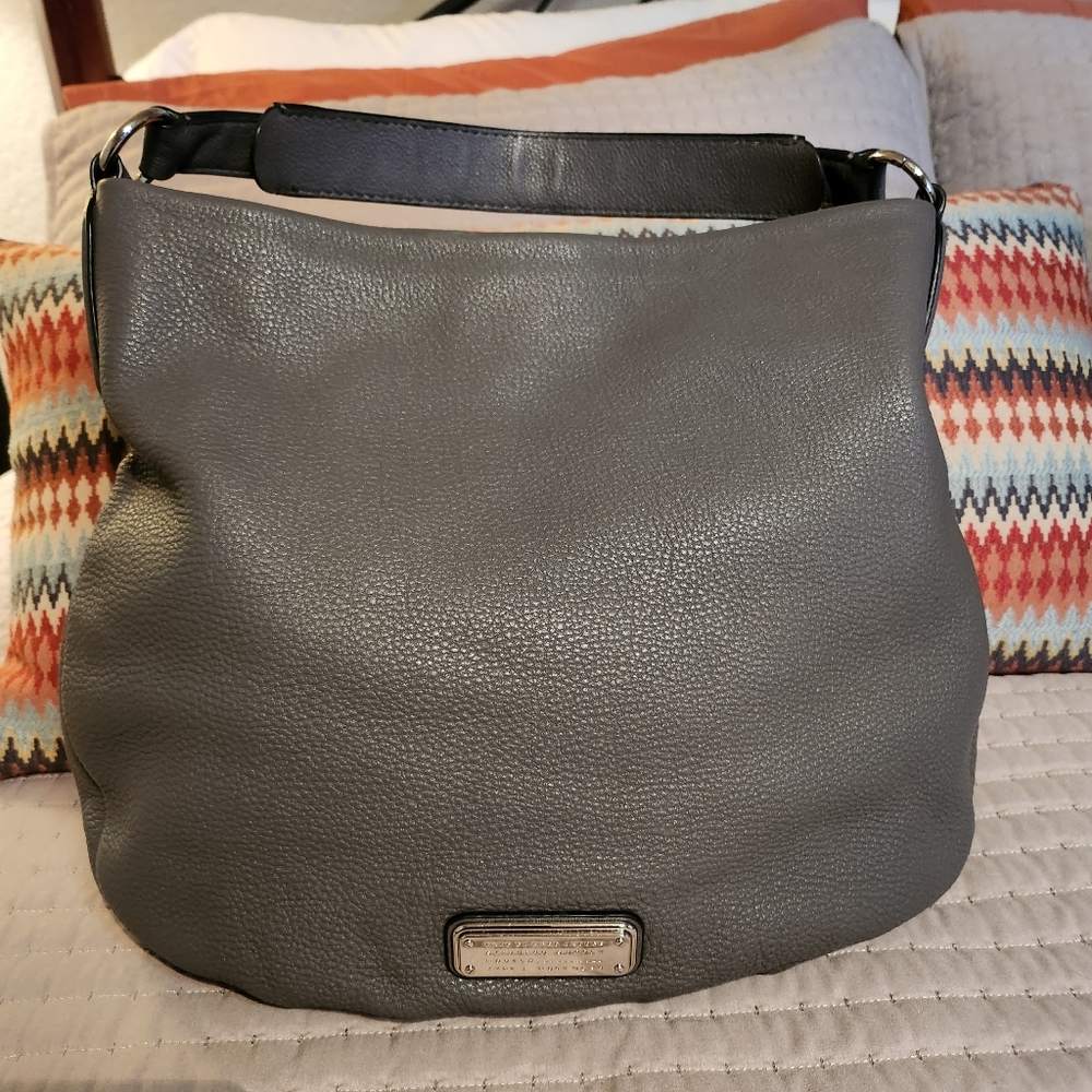 Marc Jacobs gray hobo bag